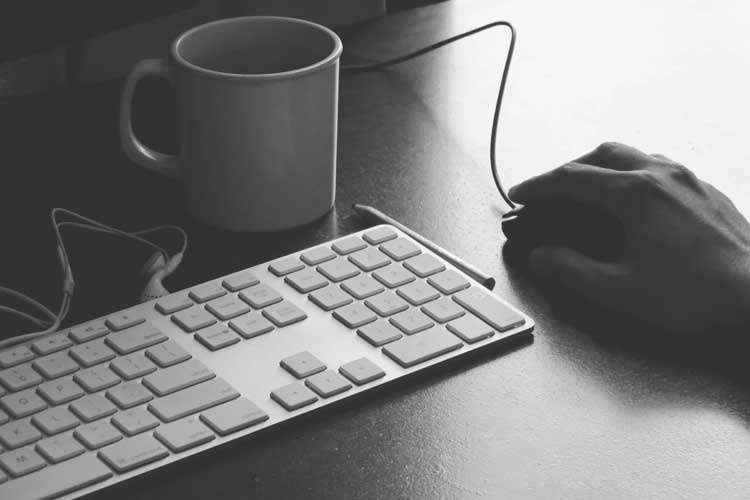 电话轰炸免费在线网站